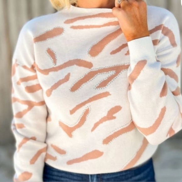 Twelve By Ontwelfth Sweaters - Cream & Brown Abstract Pattern Mock Neck Sweater - Size L